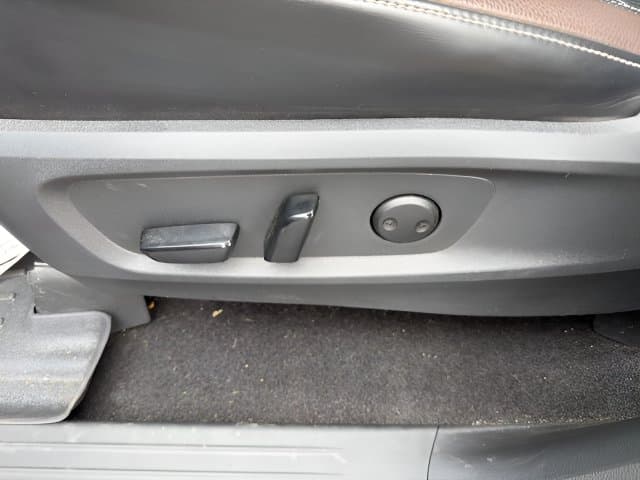 Pre-Owned 2022 Nissan Pathfinder Platinum - photo - 5