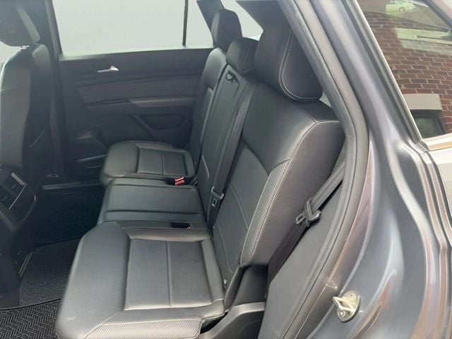 Pre-Owned 2022 Volkswagen Atlas Cross Sport 3.6L V6 SE w/Technology - photo - 13