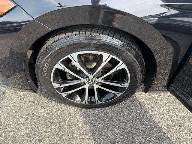 Pre-Owned 2025 Volkswagen Jetta 1.5T Sport - photo - 28