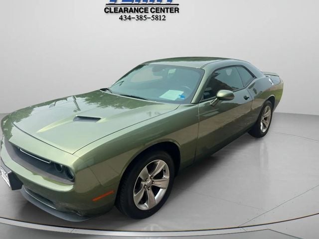 Pre-Owned 2021 Dodge Challenger SXT - photo - 2