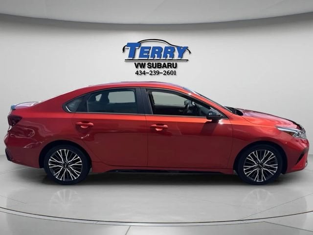 Pre-Owned 2023 Kia Forte GT-Line - photo - 0