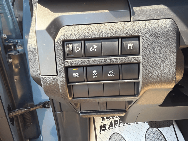 Pre-Owned 2025 Toyota 4Runner TRD Off-Road - photo - 13