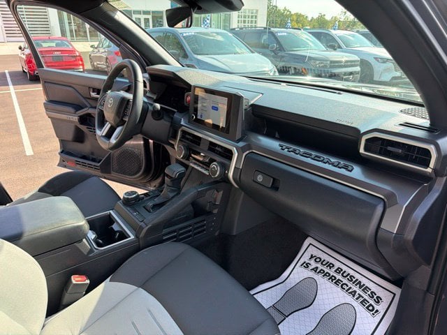 Pre-Owned 2026 Toyota Tacoma TRD Off-Road - photo - 25