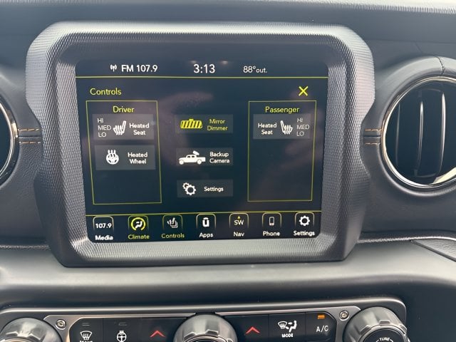 Pre-Owned 2022 Jeep Gladiator Overland - photo - 17