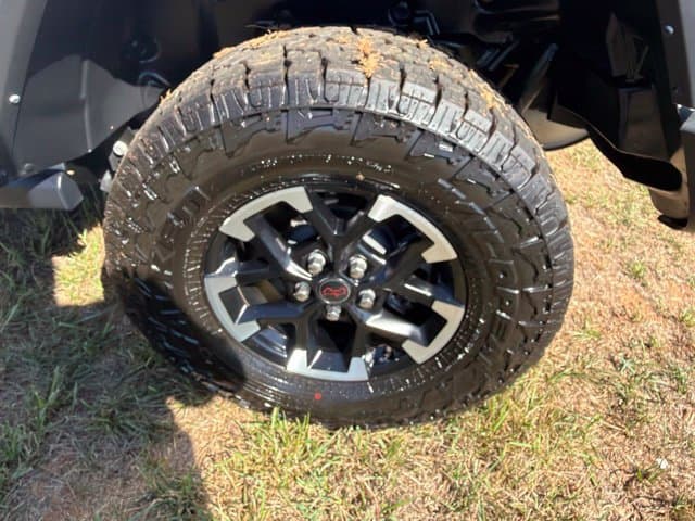 Pre-Owned 2025 Jeep Wrangler Rubicon - photo - 35