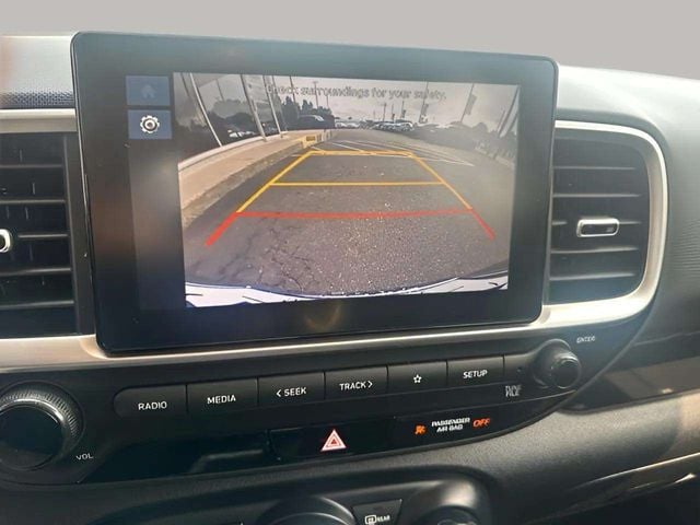 Pre-Owned 2023 Hyundai Venue SEL - photo - 12