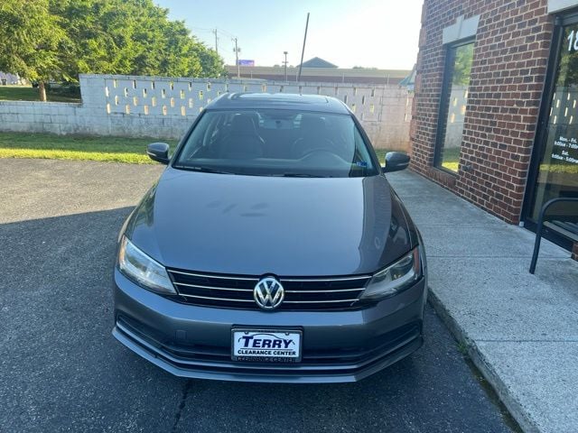 Pre-Owned 2015 Volkswagen Jetta 2.0L TDI SE - photo - 1