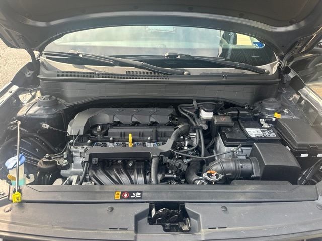 Pre-Owned 2023 Hyundai Venue SEL - photo - 16
