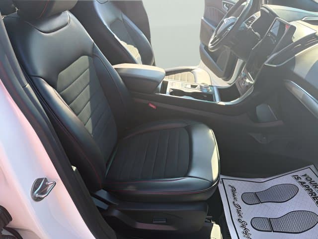Pre-Owned 2023 Ford Edge ST Line - photo - 26