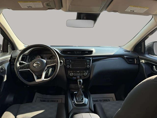 Pre-Owned 2021 Nissan Rogue Sport SV - photo - 7