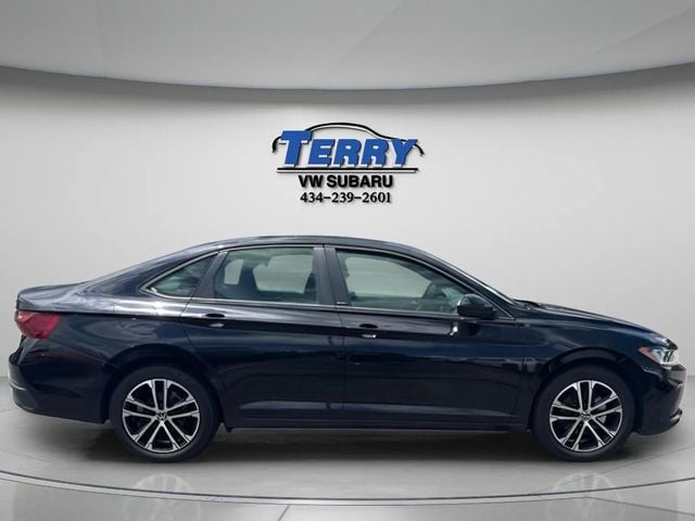 Pre-Owned 2025 Volkswagen Jetta 1.5T Sport - photo - 1