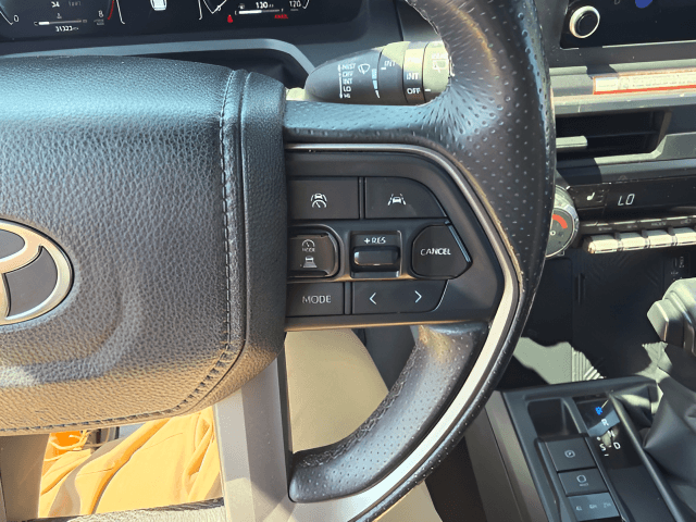Pre-Owned 2025 Toyota 4Runner TRD Off-Road - photo - 11