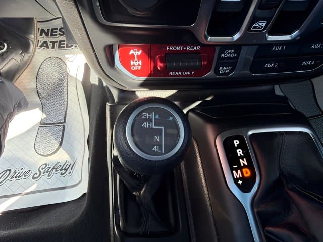 Pre-Owned 2025 Jeep Wrangler Rubicon - photo - 25