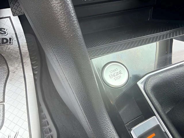 Pre-Owned 2024 Volkswagen Taos 1.5T SE - photo - 15