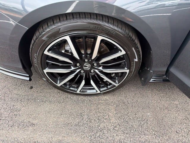 Pre-Owned 2024 Honda Accord Hybrid Touring - photo - 31