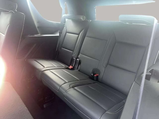 Pre-Owned 2024 GMC Yukon SLT - photo - 16