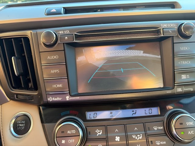 Pre-Owned 2015 Toyota RAV4 Limited - photo - 12