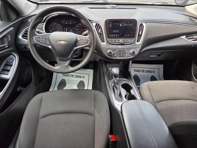 Pre-Owned 2024 Chevrolet Malibu LT - photo - 5