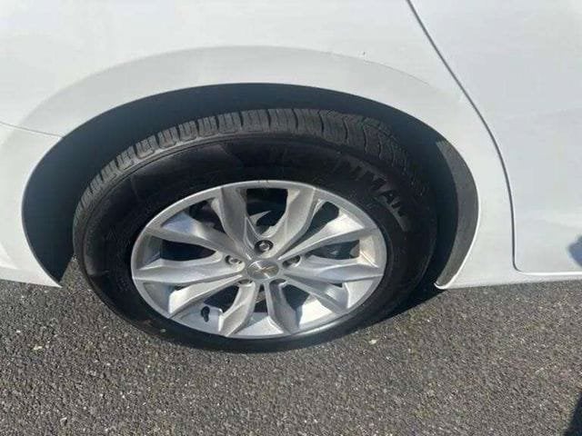 Pre-Owned 2024 Chevrolet Malibu LT - photo - 18
