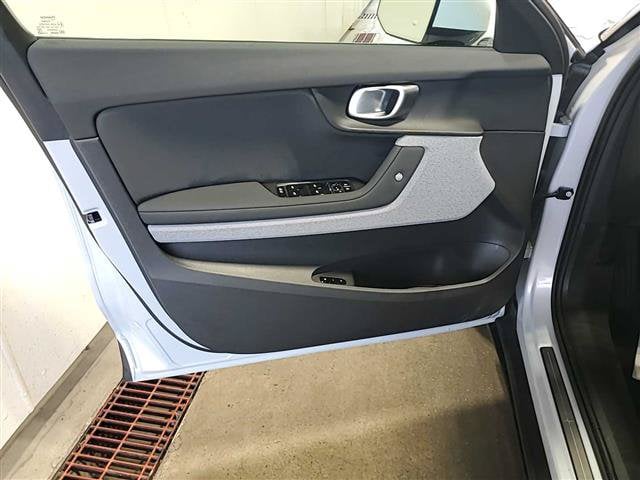 Pre-Owned 2024 Polestar 2 Long Range Single Motor - photo - 9
