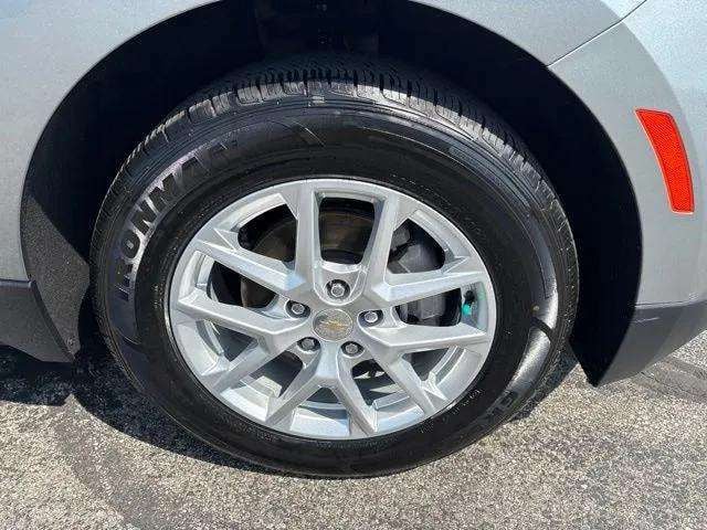 Pre-Owned 2024 Chevrolet Equinox LT - photo - 11