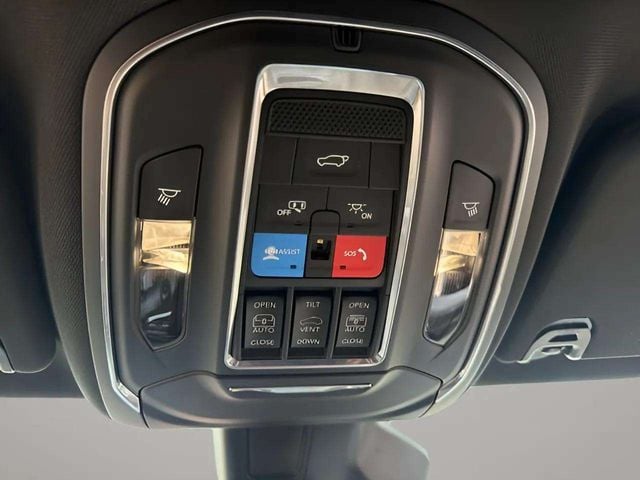 Pre-Owned 2025 Jeep Wagoneer Series III - photo - 22