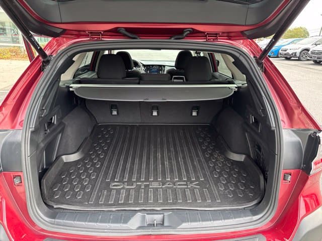 Pre-Owned 2025 Subaru Outback Premium - photo - 9