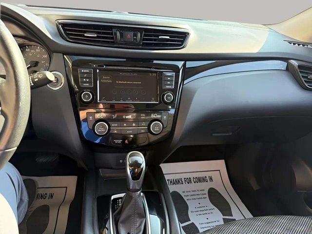 Pre-Owned 2021 Nissan Rogue Sport SV - photo - 5