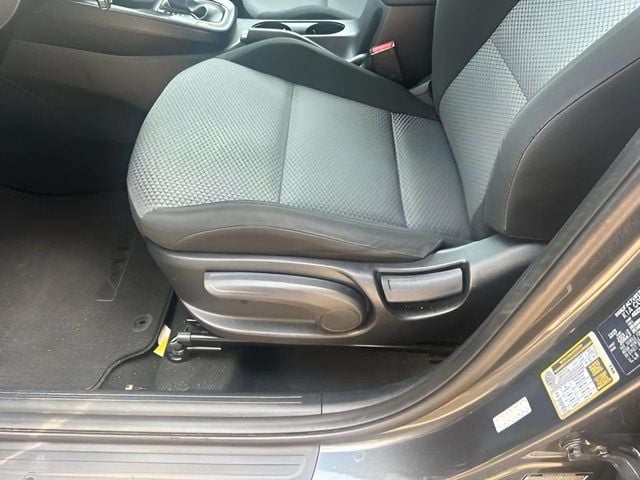 Pre-Owned 2024 Kia Soul LX - photo - 6