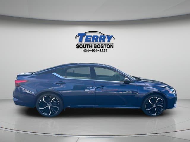Pre-Owned 2023 Nissan Altima 2.5 SR - photo - 0
