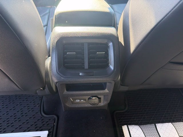 Pre-Owned 2022 Volkswagen Tiguan 2.0T SEL R-Line - photo - 8