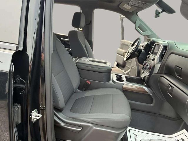 Pre-Owned 2021 Chevrolet Silverado 1500 RST - photo - 23