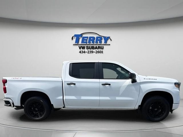 Pre-Owned 2024 Chevrolet Silverado 1500 Custom - photo - 0