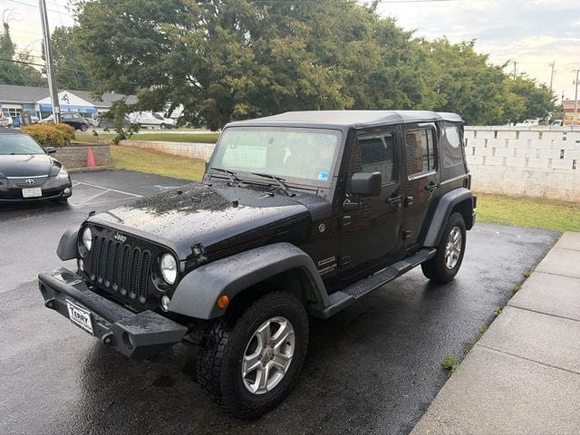 Pre-Owned 2016 Jeep Wrangler Unlimited Sport - photo - 2