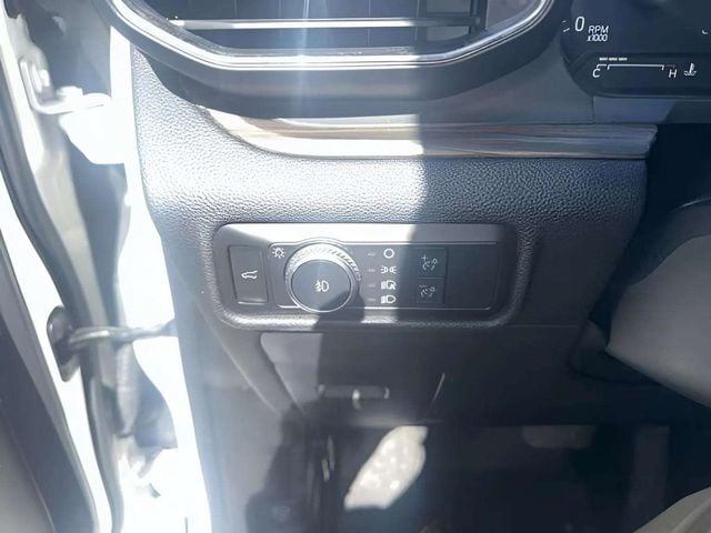 Pre-Owned 2020 Ford Explorer Limited - photo - 8