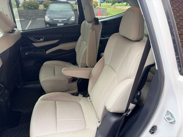 Pre-Owned 2023 Subaru Ascent Limited - photo - 7