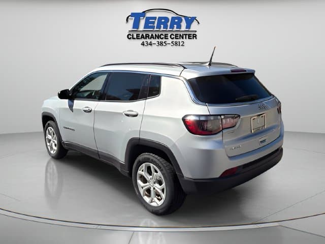 Pre-Owned 2024 Jeep Compass Latitude - photo - 3