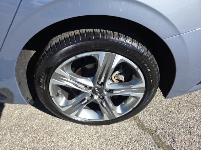 Pre-Owned 2024 Kia K5 EX - photo - 9