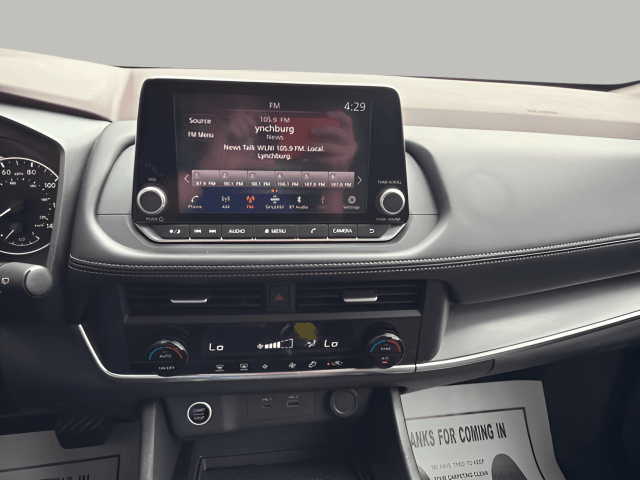 Pre-Owned 2023 Nissan Rogue SV - photo - 10