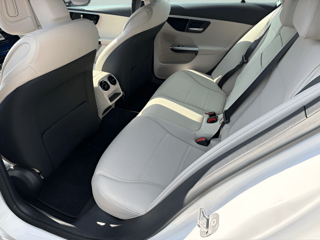 Pre-Owned 2025 Mercedes-Benz C-Class C 300 - photo - 5
