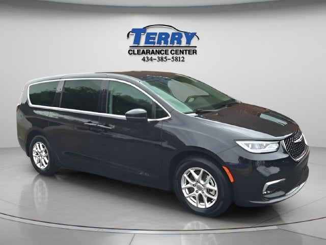 Pre-Owned 2023 Chrysler Pacifica Touring L - photo - 1