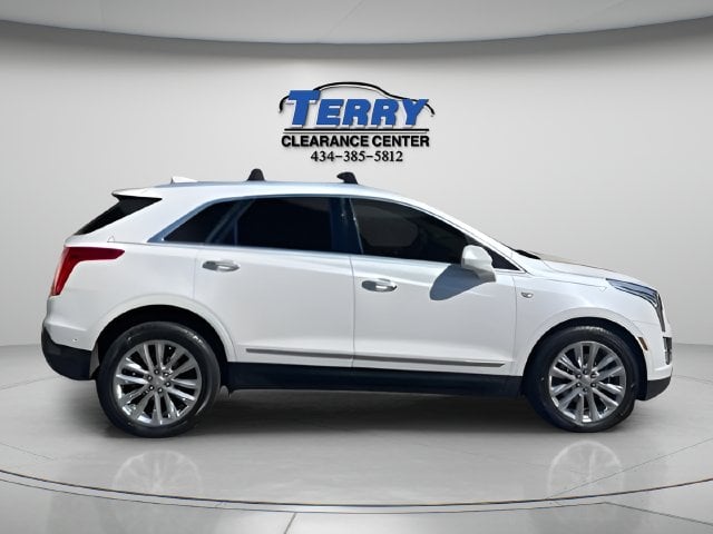 Pre-Owned 2018 Cadillac XT5 Platinum - photo - 0