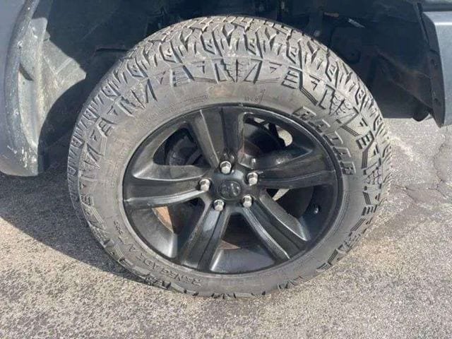 Pre-Owned 2024 Ram 1500 Classic Warlock - photo - 13