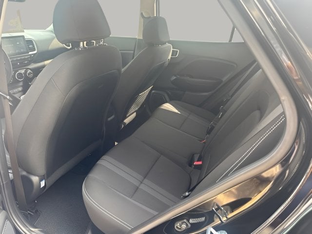 Pre-Owned 2023 Hyundai Venue SEL - photo - 15