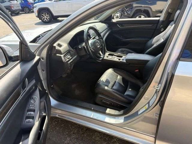 Pre-Owned 2018 Honda Accord Hybrid Touring - photo - 8