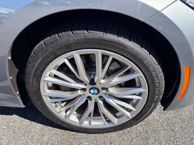 Pre-Owned 2023 BMW 3 Series 330i xDrive - photo - 13