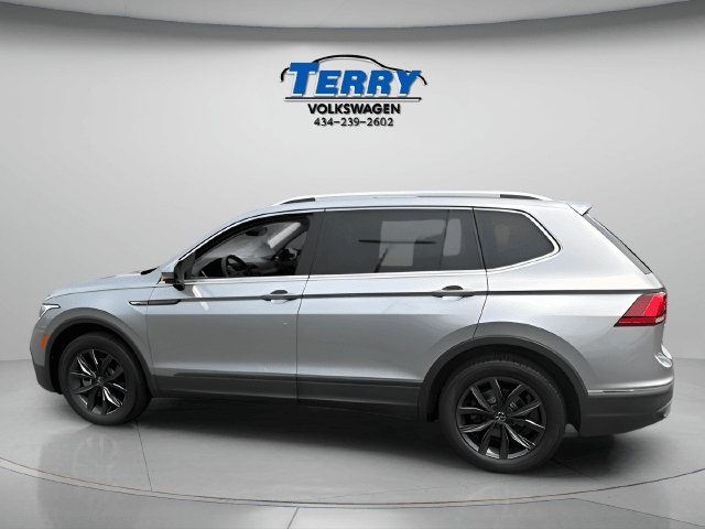 Pre-Owned 2023 Volkswagen Tiguan 2.0T SE - photo - 2