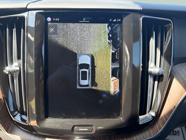 Pre-Owned 2023 Volvo XC60 B5 Plus Dark Theme - photo - 20