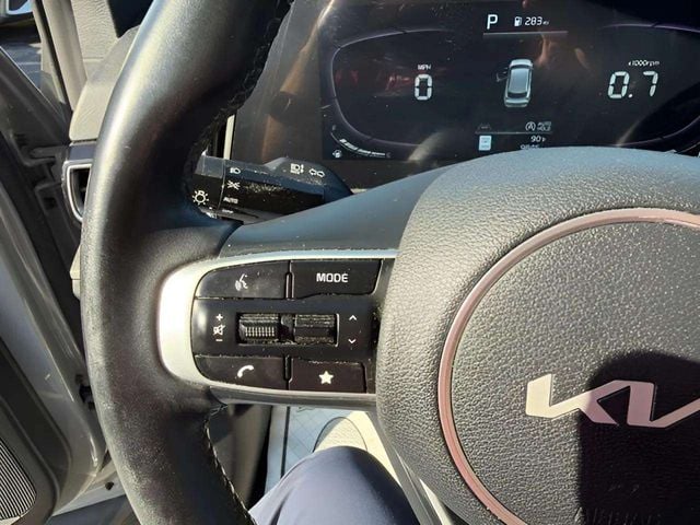 Pre-Owned 2023 Kia Sportage X-Line - photo - 12