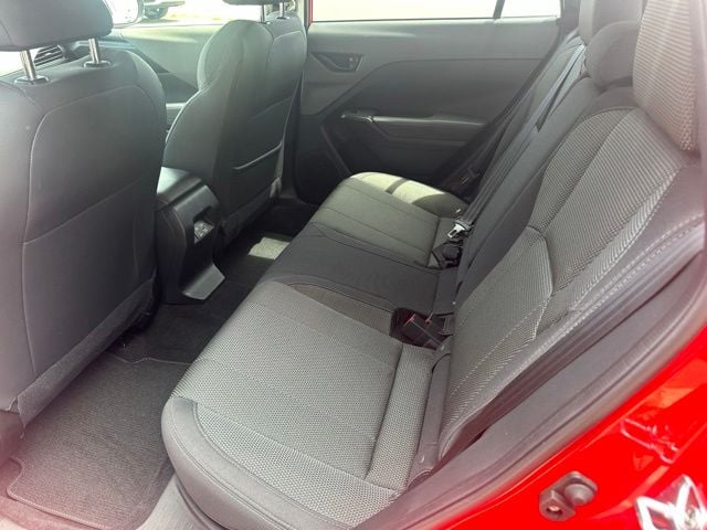 Pre-Owned 2024 Subaru Crosstrek Premium - photo - 14
